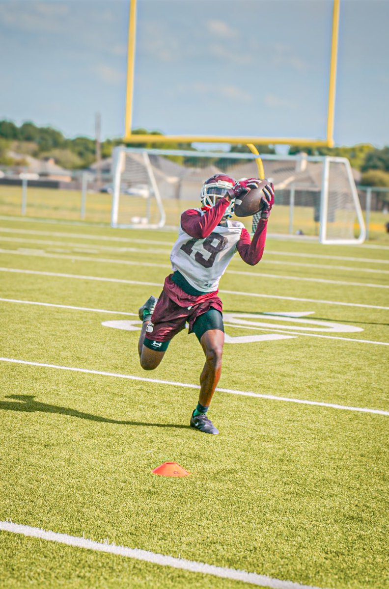 𝐌𝐚𝐫𝐜𝐞𝐥𝐥𝐮𝐬 “CJ” 𝐇𝐚𝐫𝐯𝐞𝐲 (@_showtimemar) on Twitter photo I have so much work to put it and a lot to prove this year💯
<a href="/rohawksfootball/">Red Oak Hawks Football</a> <a href="/MRcoachP/">Jake Pierson</a> <a href="/CoachTraun/">Traun Roberson</a> <a href="/CLeichus/">Chris Leichus</a> I have so much work to put it and a lot to prove this year💯
<a href="/rohawksfootball/">Red Oak Hawks Football</a> <a href="/MRcoachP/">Jake Pierson</a> <a href="/CoachTraun/">Traun Roberson</a> <a href="/CLeichus/">Chris Leichus</a>