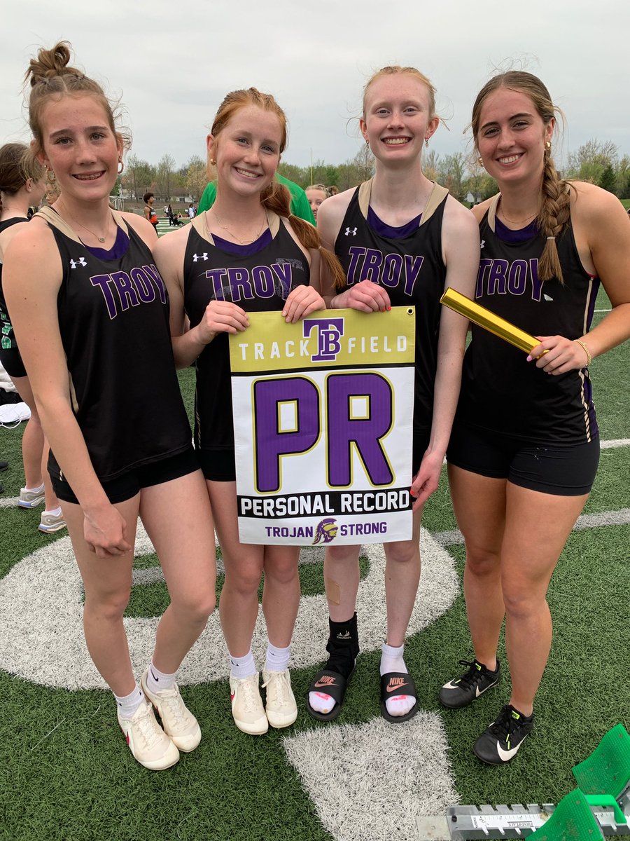 Big 3 second PR for the girls 4x200m Relay! Great job B. Getz, Kamryn F, Avery D, and Maicie K!