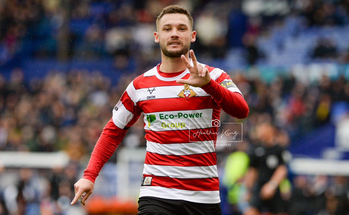 heather (@heatherrking) on Twitter photo first career hat-trick for <a href="/LukeMolyneux3/">Luke Molyneux (C)</a> & another 3pts for <a href="/drfc_official/">Don(C)aster Rovers FC</a>!
YOU REDS ⚽️❤️
#drfc first career hat-trick for <a href="/LukeMolyneux3/">Luke Molyneux (C)</a> & another 3pts for <a href="/drfc_official/">Don(C)aster Rovers FC</a>!
YOU REDS ⚽️❤️
#drfc
