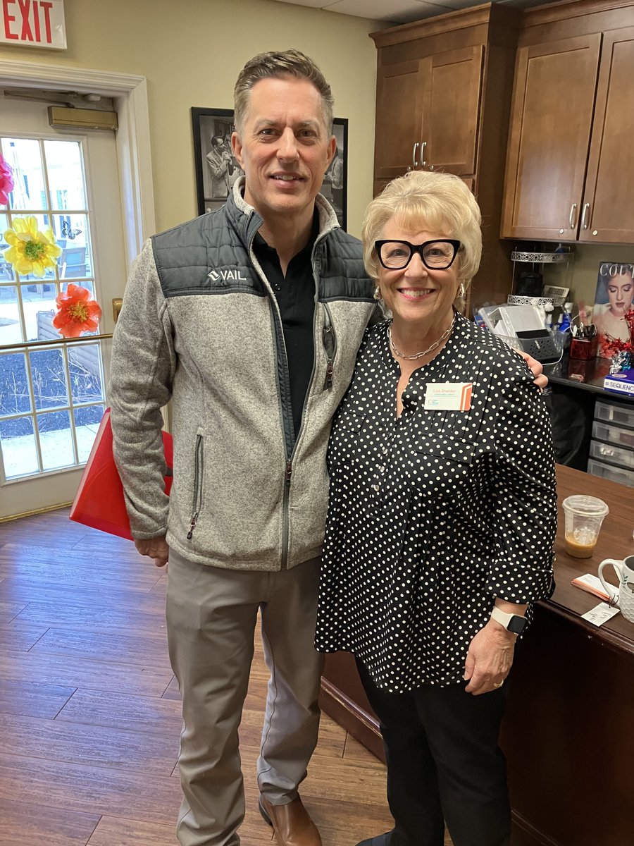 RightatHomeNJ's tweet photo. Thanks to Dr. Rick Rutkowski for presenting at the Union County Providers meeting! His PT expertise was invaluable and kept everyone engaged. Thank you for sharing your knowledge with us! 🙌 #healthcare #education #PTexpert #partners #healthyaging https://t.co/rV5RT3kg3c