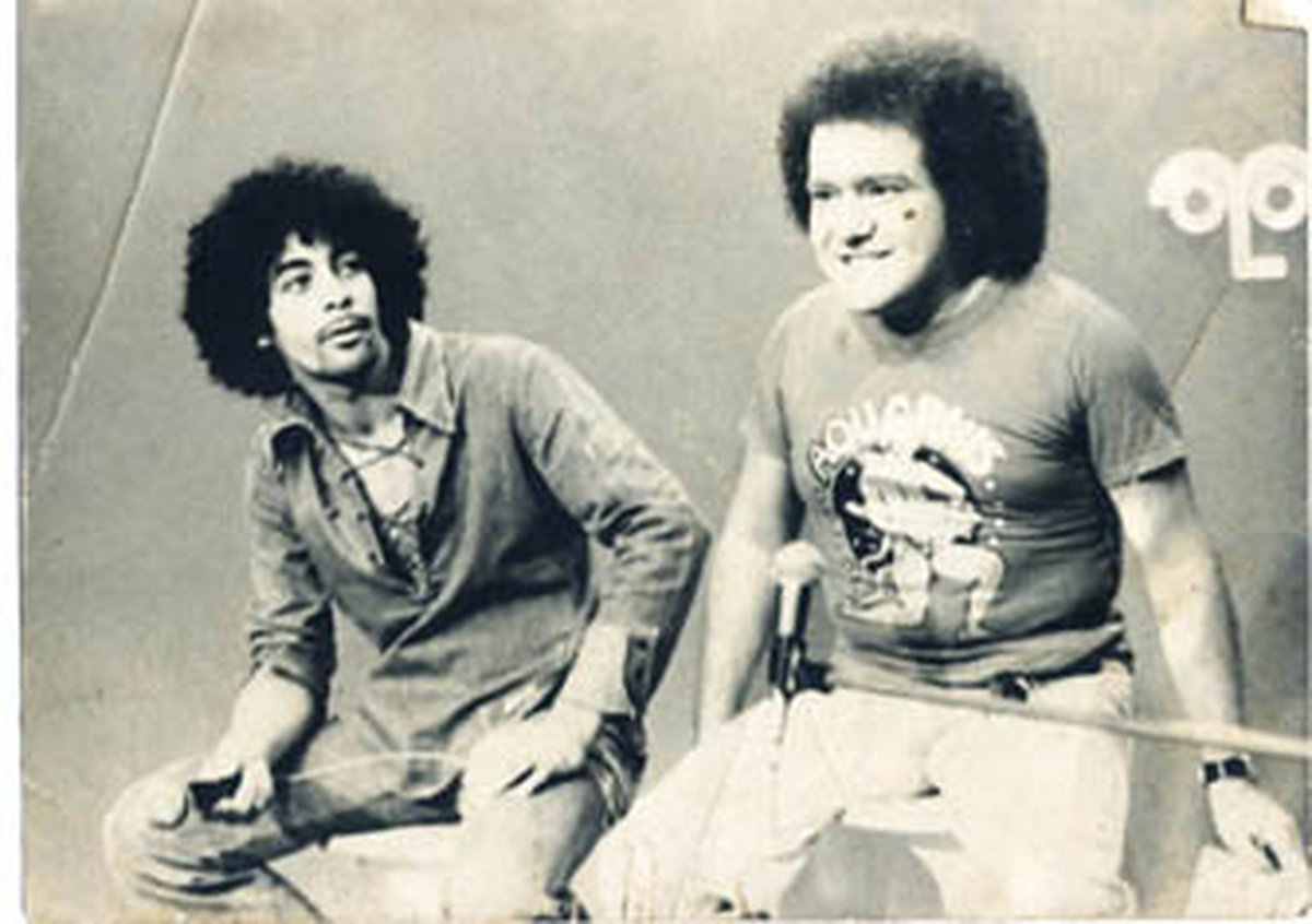 jazzisdeadco's tweet photo. The early days with Mestre @hyldon.oficial during the 70s in Brazil 🇧🇷
Check out the latest #JazzIsDead Hyldon JID023 record with the Brazilian soul legend himself, available on all streaming platforms and on vinyl at https://t.co/ebiUCBuJ6i
#hyldon #jid023 #newrelease https://t.co/48vSAsvPII