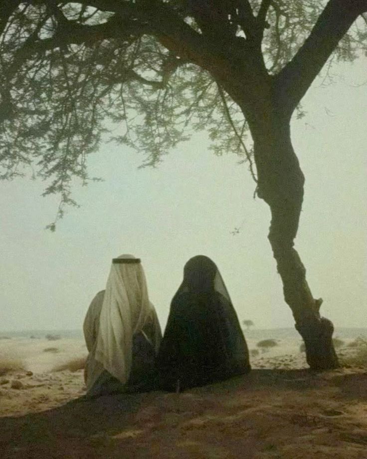 {THREAD} Une histoire où l’amour n’est pas réciproque en Islam : le cœur brisé de Mughîth pour Barîra.