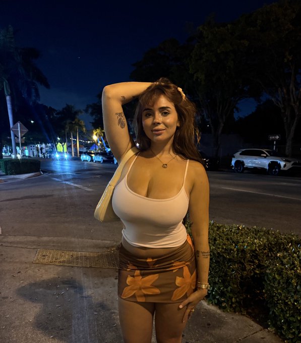 2 pic. I love u miamiii https://t.co/zqfBjSOnxT