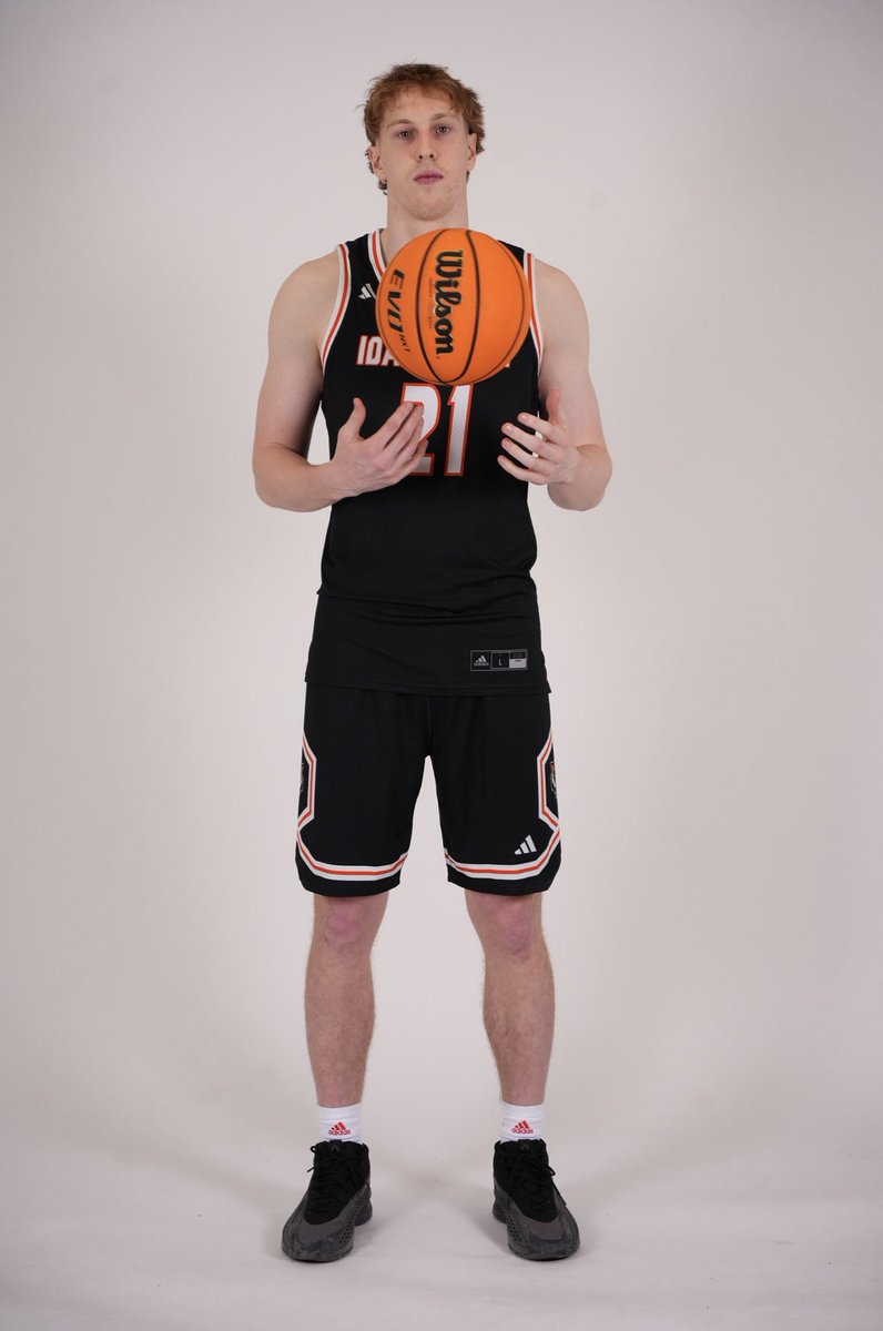 LachyBrewer's tweet photo. Committed! @IdahoStateMBB #6 https://t.co/lOwyAxdqqO