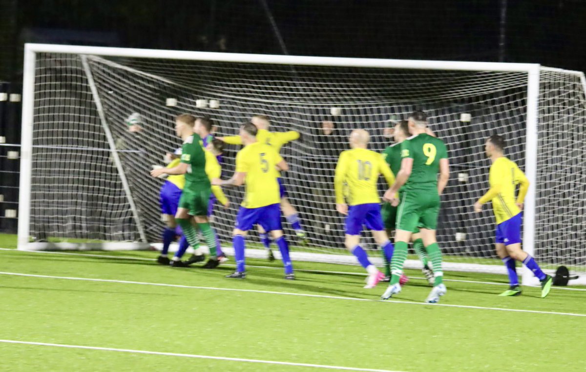 ScotAmFA's tweet photo. Alona Hotel West of Scotland Amateur Cup Semi Final:
Plains 3 East Kilbride YM 5
After 83 Minutes https://t.co/1prdL5HbrX