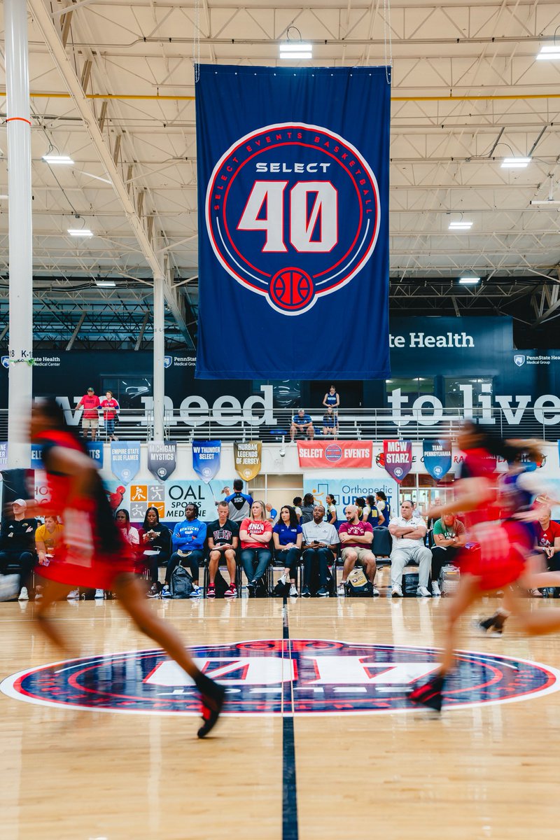 SelectEventsBB's tweet photo. The 2025 LIVE! At The Nook schedule is HERE! 

Over 550 teams are heading to PA next weekend to show out in front of hundreds of college coaches 🔥

🗓️ April 25-27
🏟️ Spooky Nook Sports
📍 Manheim, PA

🔗 https://t.co/otx8XCc1tu https://t.co/thT7ssp7oe
