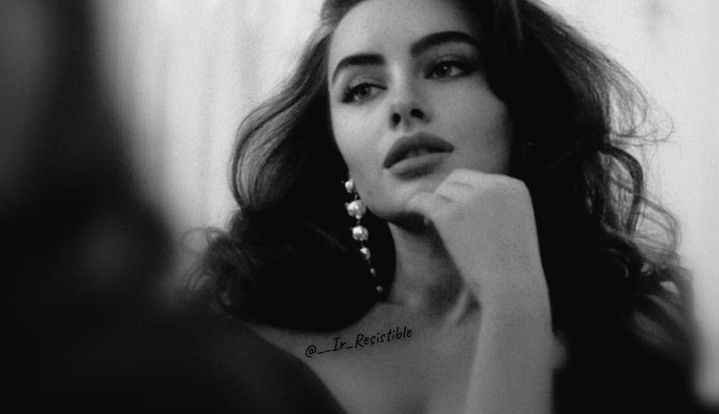 "Seni düşünmek beni mutlu ediyor..

Ve seninle olmak beni hayatta tutuyor"..❦..