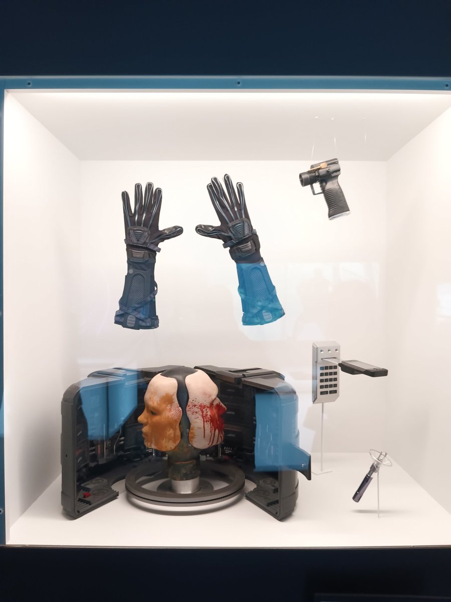 realjulianroman's tweet image. #MissionImpossible #MOMI exhibit @MovingImageNYC 🙌🏾 @ParamountPics @MissionFilm check out @movieweb for coverage of Mission: Impossible – The Final Reckoning