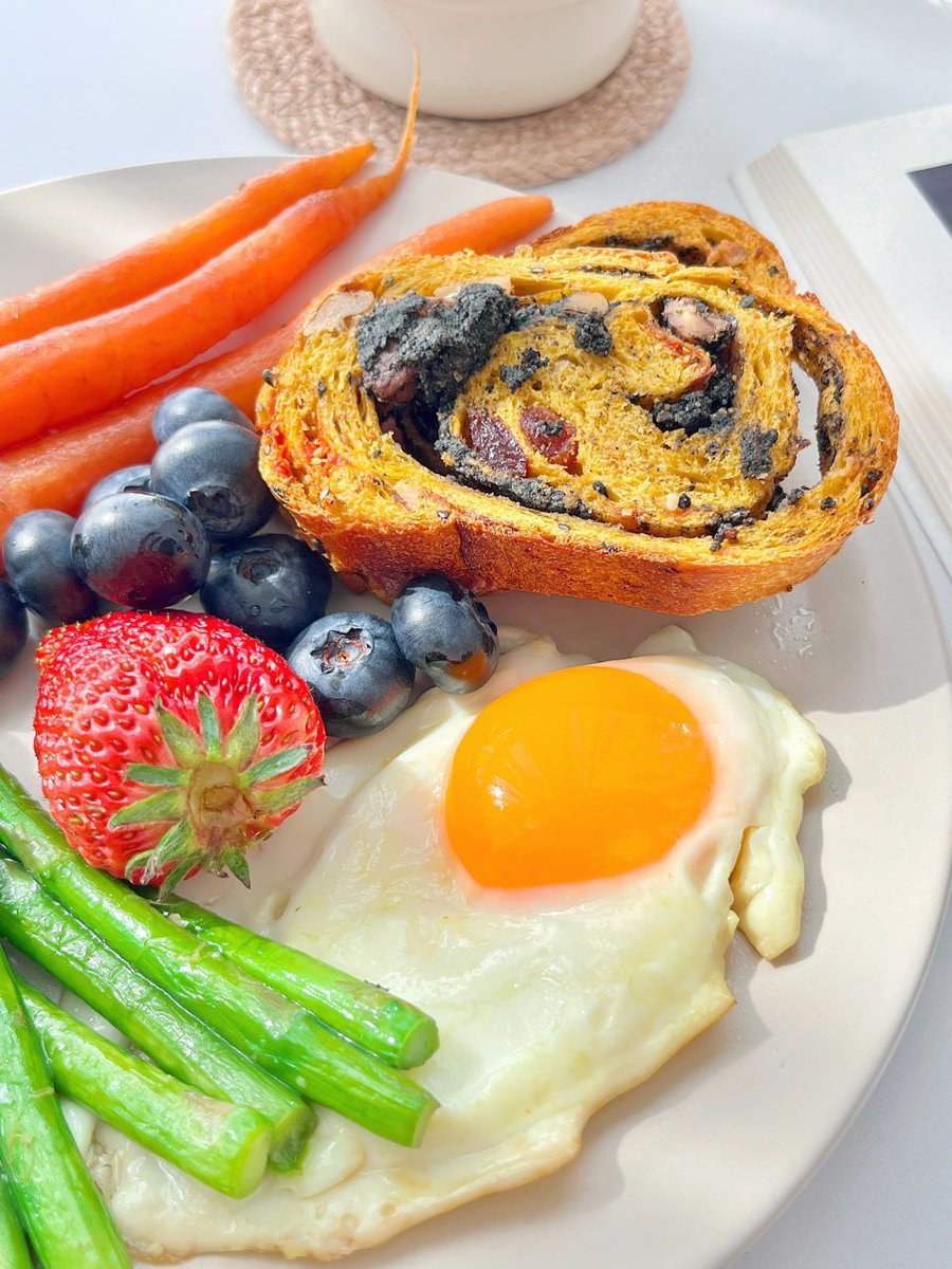 Good Morning Dear , this morning’s breakfast was pure artistry, vibrant, deliberate, delicious. A mindful start to a brilliant day. Care to join me tomorrow?