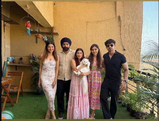 Alician41's tweet photo. The most awaited reunion
#Alvisha
#AliceKaushik https://t.co/k5ohfY2ix1