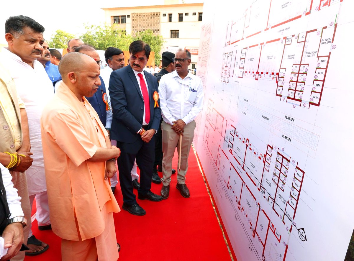 aiims_gkp's tweet photo. Foundation stone of the construction of a 500-bedded 'Rest House' was laid at AIIMS Gorakhpur by Chief Minister Yogi Adityanath Ji providing a relief center for patients and their attendants @@vibs1958 @myogiadityanath @JPNadda @mpprataprao @AnupriyaSPatel @MoHFW_INDIA @PMOIndia https://t.co/KexNwKYbBJ