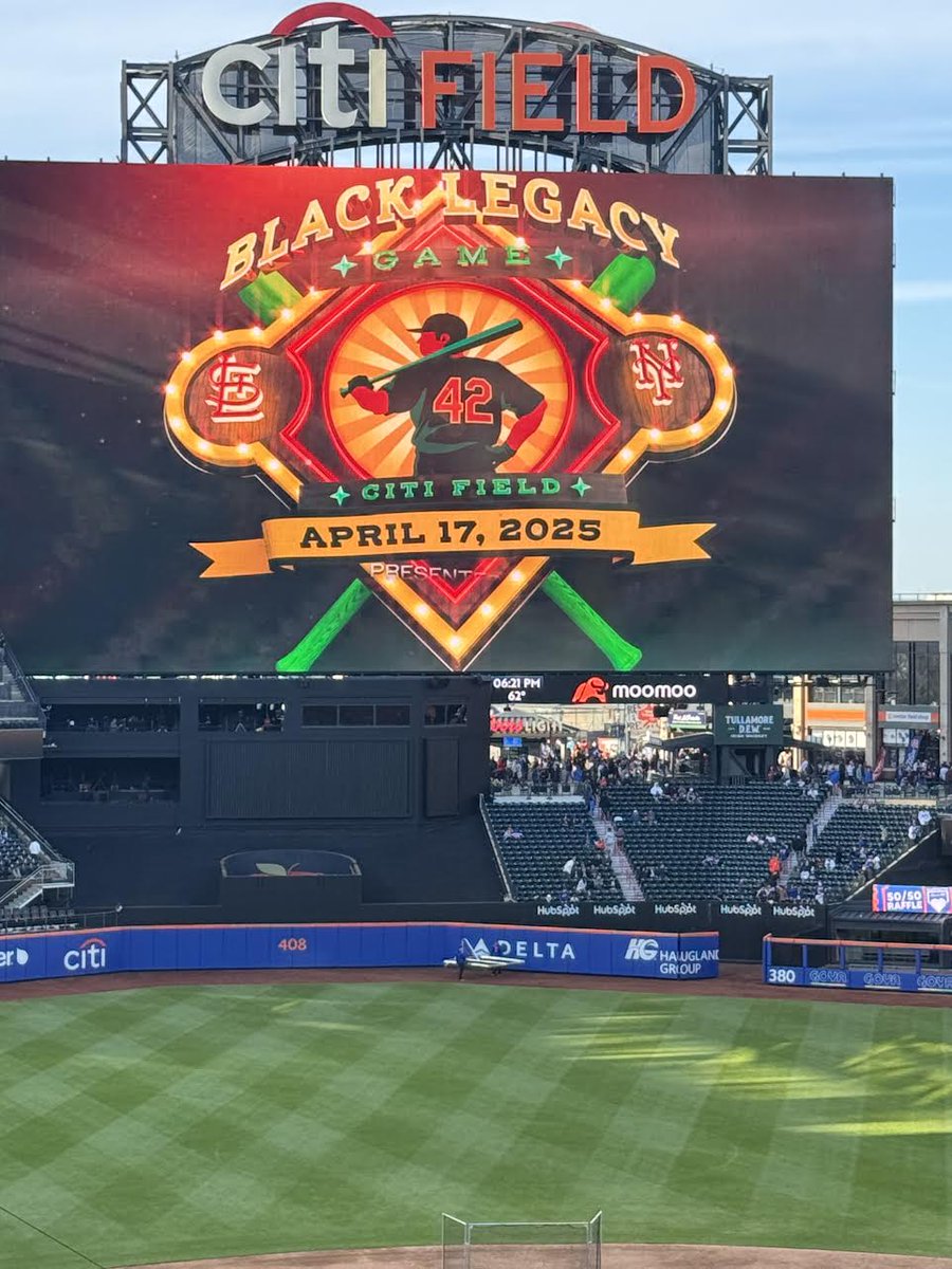 TheSource's tweet photo. #SourceSports SOURCE SPORTS: The Mets Canned The Cards 4-1 While Celebrating Culture In Their Third Annual "Black Legacy Game” https://t.co/1nDQk9DUVl #WeGotUs #SourceLove https://t.co/qWXGgHt2wa