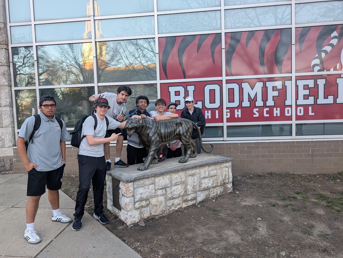 MichaelDimasi's tweet photo. Beautiful Cherry Blossoms and a grand win for the BHS Boys' Tennis Team with a score of 5-0.  All starters played exceptionally well in securing the first win of the season. Thank u to Central High School for hosting in such a lovely setting and playing a very competitive match. https://t.co/P5YU3UiLw4