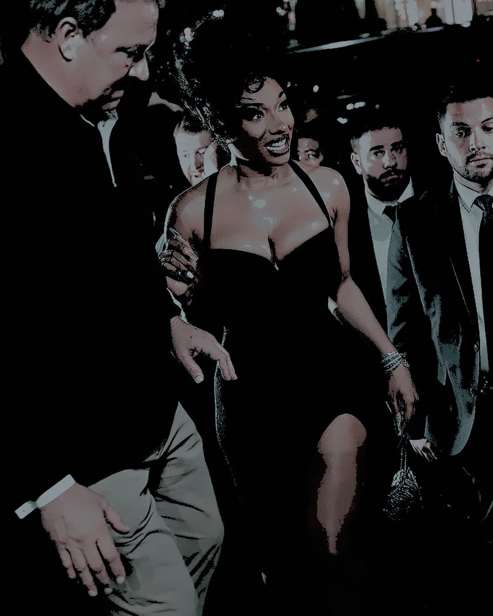 disturbedhaunts's tweet image. ⠀⠀⠀
⠀⠀⠀⸻   #TRENDING  ★  .ᐟ
⠀⠀⠀nanaki  stuns  even  beyonce  as  she  arrives  .ᐟ

#NANAKI  .ᐟ  of  #COUPDEGRÀCE .ᐟ  arriving  at  #AFFLICTIONFEST .ᐟ
⠀⠀⠀