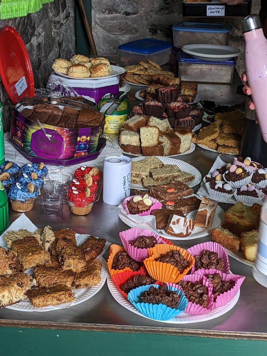 LakesWeather's tweet image. Easter ‘pop up’ cafe @ Ruthwaite lodge in Grisedale.
Open Sat 19th & Sun 20th 10am-6pm serving hot drinks & cakes. Ruthwaite Lodge is between Patterdale and Grisedale Tarn. Bring cash - it's donations to Macmillan Cancer Support. Jim
#macmillancancer