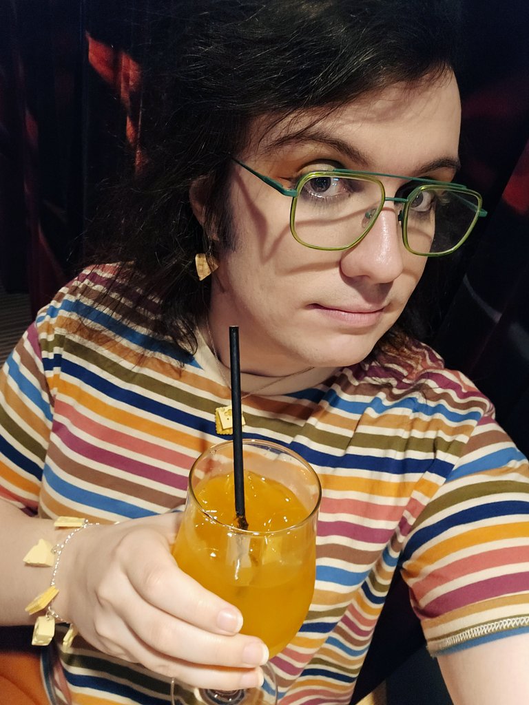 World's been pretty sucky recently. But we keep existing.

Ya' girl went to the aqueerium today. Fit check! 🧡 🏳️‍⚧️