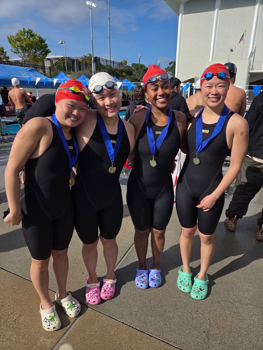 Your Coast Conference Champions for the 400 medley relay 🥇#NoPlaceLikeCity