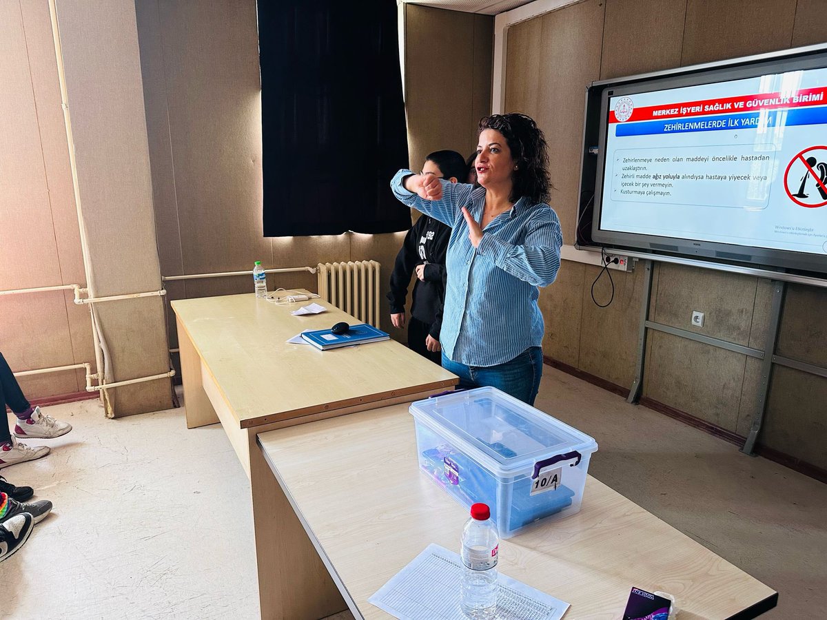 Adana MEB AKUB (@akub_meb) on Twitter photo #Gençmebakub ekibine Felsefe Öğretmeni ve İlkyardım Eğitmeni Dursun BOSTAN tarafından temel düzey ilkyardım eğitimi verildi.
<a href="/tcmeb/">Millî Eğitim Bakanlığı</a>
<a href="/Yusuf__Tekin/">Yusuf Tekin</a>
<a href="/meb_dhgm/">T.C. MEB Destek Hizmetleri Genel Müdürlüğü</a>
<a href="/omurfatih/">Ömür Fatih Karakullukçu</a>
<a href="/mebisgb/">İşyeri Sağlık ve Güvenlik Birimi Daire Başkanlığı</a>
<a href="/ozkan_meb/">Özkan AVCI</a>
<a href="/MetinTayarer/">Metin TAYARER🇹🇷🇹🇷🇹🇷</a>
<a href="/AdanaMem/">Adana İl Millî Eğitim Müdürlüğü</a>
<a href="/hudaverdiyldz/">Hüdaverdi YILDIZ</a> #Gençmebakub ekibine Felsefe Öğretmeni ve İlkyardım Eğitmeni Dursun BOSTAN tarafından temel düzey ilkyardım eğitimi verildi.
<a href="/tcmeb/">Millî Eğitim Bakanlığı</a>
<a href="/Yusuf__Tekin/">Yusuf Tekin</a>
<a href="/meb_dhgm/">T.C. MEB Destek Hizmetleri Genel Müdürlüğü</a>
<a href="/omurfatih/">Ömür Fatih Karakullukçu</a>
<a href="/mebisgb/">İşyeri Sağlık ve Güvenlik Birimi Daire Başkanlığı</a>
<a href="/ozkan_meb/">Özkan AVCI</a>
<a href="/MetinTayarer/">Metin TAYARER🇹🇷🇹🇷🇹🇷</a>
<a href="/AdanaMem/">Adana İl Millî Eğitim Müdürlüğü</a>
<a href="/hudaverdiyldz/">Hüdaverdi YILDIZ</a>