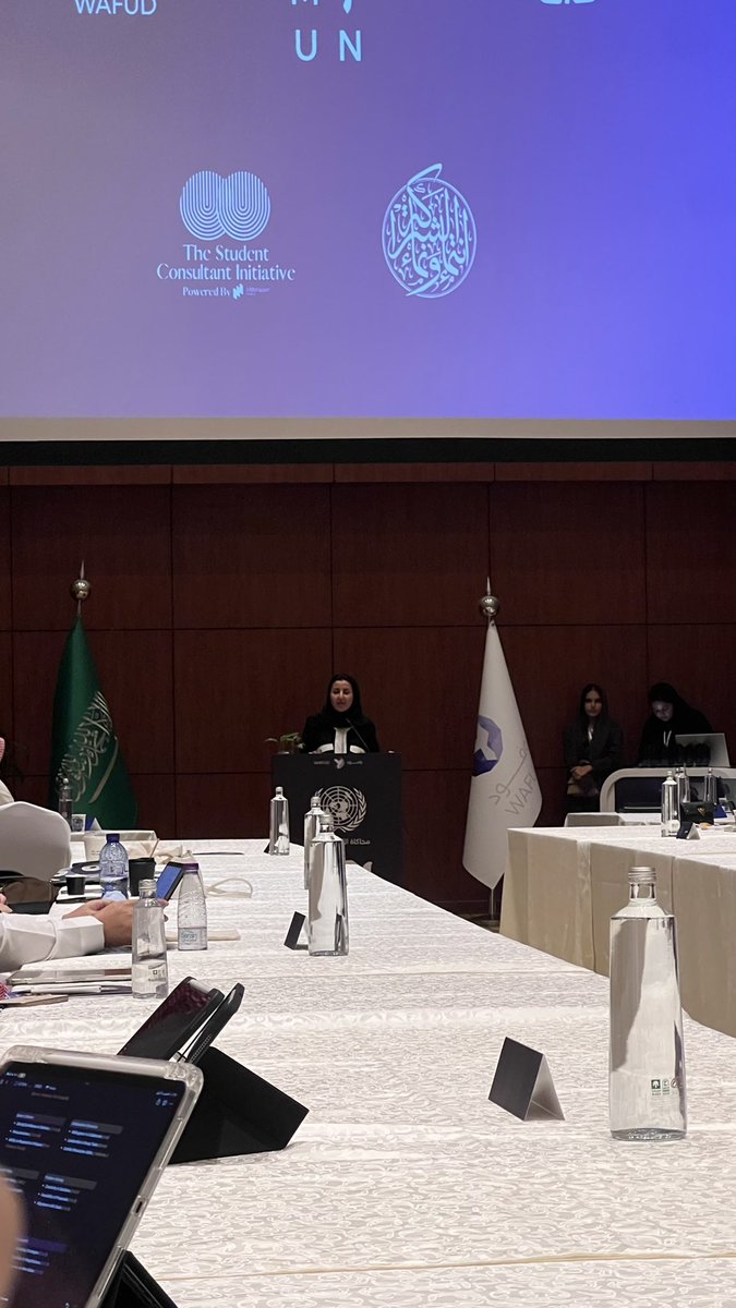 ilatteyoou's tweet image. 16-17 APR
#ModelUN #UnitedNations  🤍🇺🇳🇿🇦