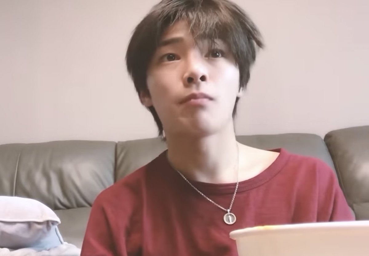 옛날모습 고대로잖아..🥺

2025                                                 2020