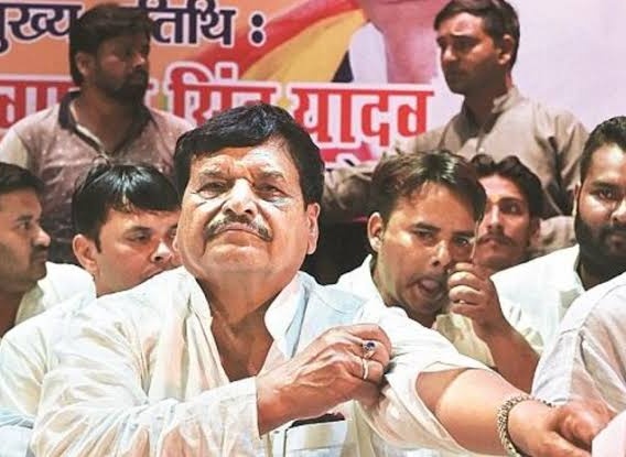 Surya Samajwadi (@surya_samajwadi) on Twitter photo рд╕реВрддреНрд░реЛрдВ рджреНрд╡рд╛рд░рд╛ рдкрддрд╛ рдЪрд▓рд╛ рд╣реИ рдЪрд╛рдЪрд╛ рдЬреА рджреЛрдкрд╣рд░ рд╡рд╛рд▓реА рдШрдЯрдирд╛ рд╕реЗ рдмрд╣реБрдд рдирд╛рд░рд╛рдЬ рд╣реИ рдХрд╣ рд░рд╣реЗ рд╣реИ рд╡реЛ рдЕрдкрдиреЗ рдкреИрд░реЛрдВ рдкрд░ рдЪрд▓рдХрд░ рд╡рд╛рдкрд╕ рдХреИрд╕реЗ рдЪрд▓рд╛ рдЧрдпрд╛ ЁЯФе рд╕реВрддреНрд░реЛрдВ рджреНрд╡рд╛рд░рд╛ рдкрддрд╛ рдЪрд▓рд╛ рд╣реИ рдЪрд╛рдЪрд╛ рдЬреА рджреЛрдкрд╣рд░ рд╡рд╛рд▓реА рдШрдЯрдирд╛ рд╕реЗ рдмрд╣реБрдд рдирд╛рд░рд╛рдЬ рд╣реИ рдХрд╣ рд░рд╣реЗ рд╣реИ рд╡реЛ рдЕрдкрдиреЗ рдкреИрд░реЛрдВ рдкрд░ рдЪрд▓рдХрд░ рд╡рд╛рдкрд╕ рдХреИрд╕реЗ рдЪрд▓рд╛ рдЧрдпрд╛ ЁЯФе