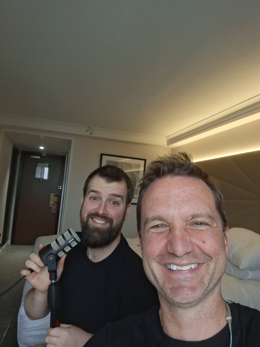 MrAndyClarke's tweet photo. Me &amp; @RobTebbutt ready for a commentary rumble on @BoxingNewsED YouTube channel.

The last dance for Krusher Kovalev is coming your way. Coverage starts at 17.30, main event any time from 21.00

https://t.co/ap41B7f2zE https://t.co/cgOfRseEMt