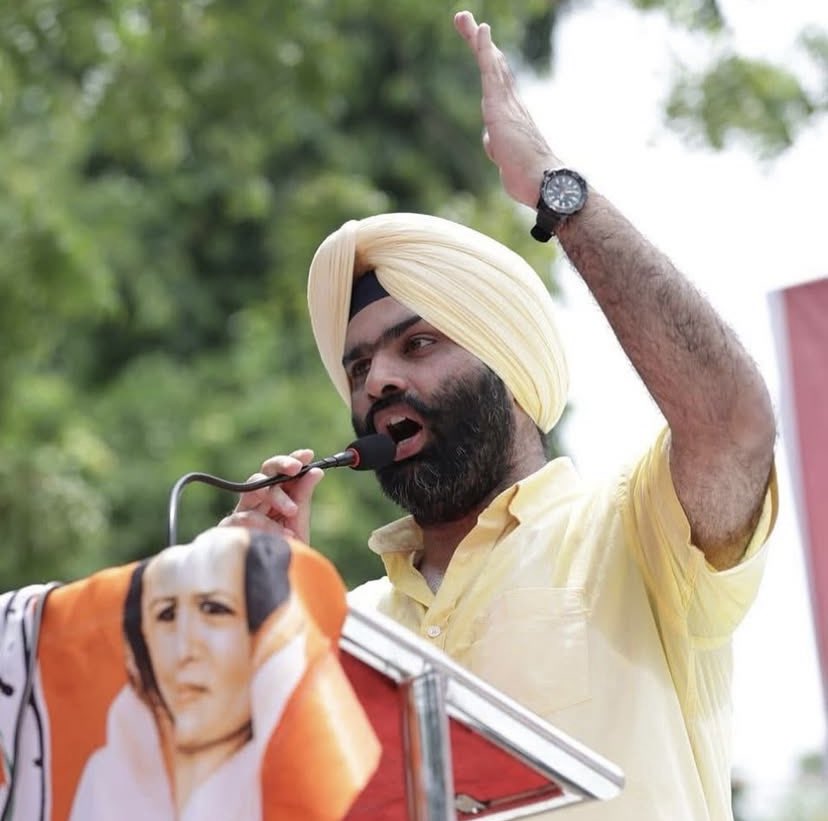 IYCPunjab's tweet photo. The fabricated FIR against our Punjab Youth Congress Vice President & Dera Bassi Council President @UdayvirDhillon and Constituency Incharge Honey Pandit is a shameful act of political vendetta by the @AAPPunjab govt and MLA Kuljit Singh Randhawa. We strongly condemn this. Congress will never be silenced by such cowardly tactics.
@INCPunjab @IYC @IYCPunjab