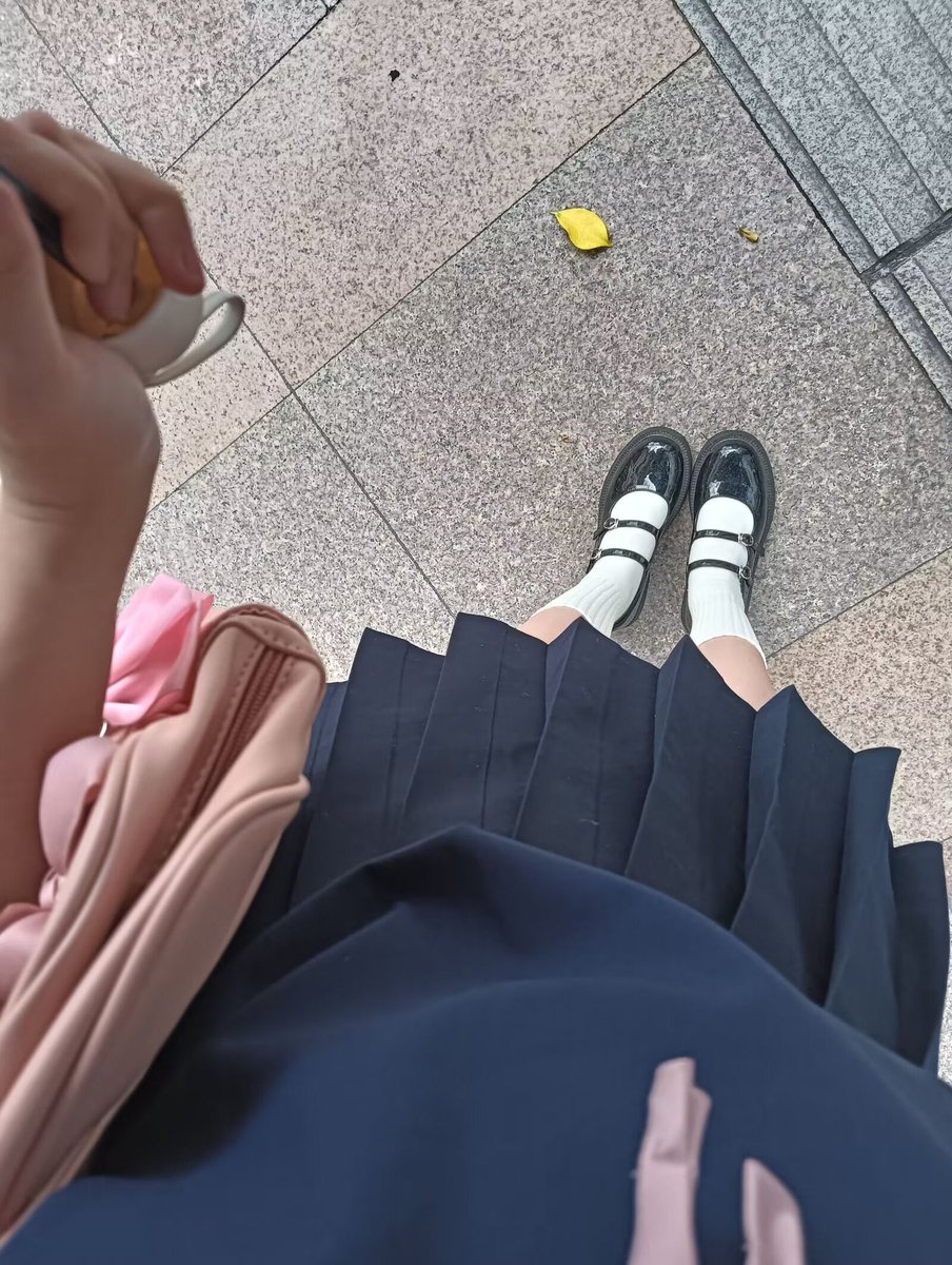 小依 tweet media