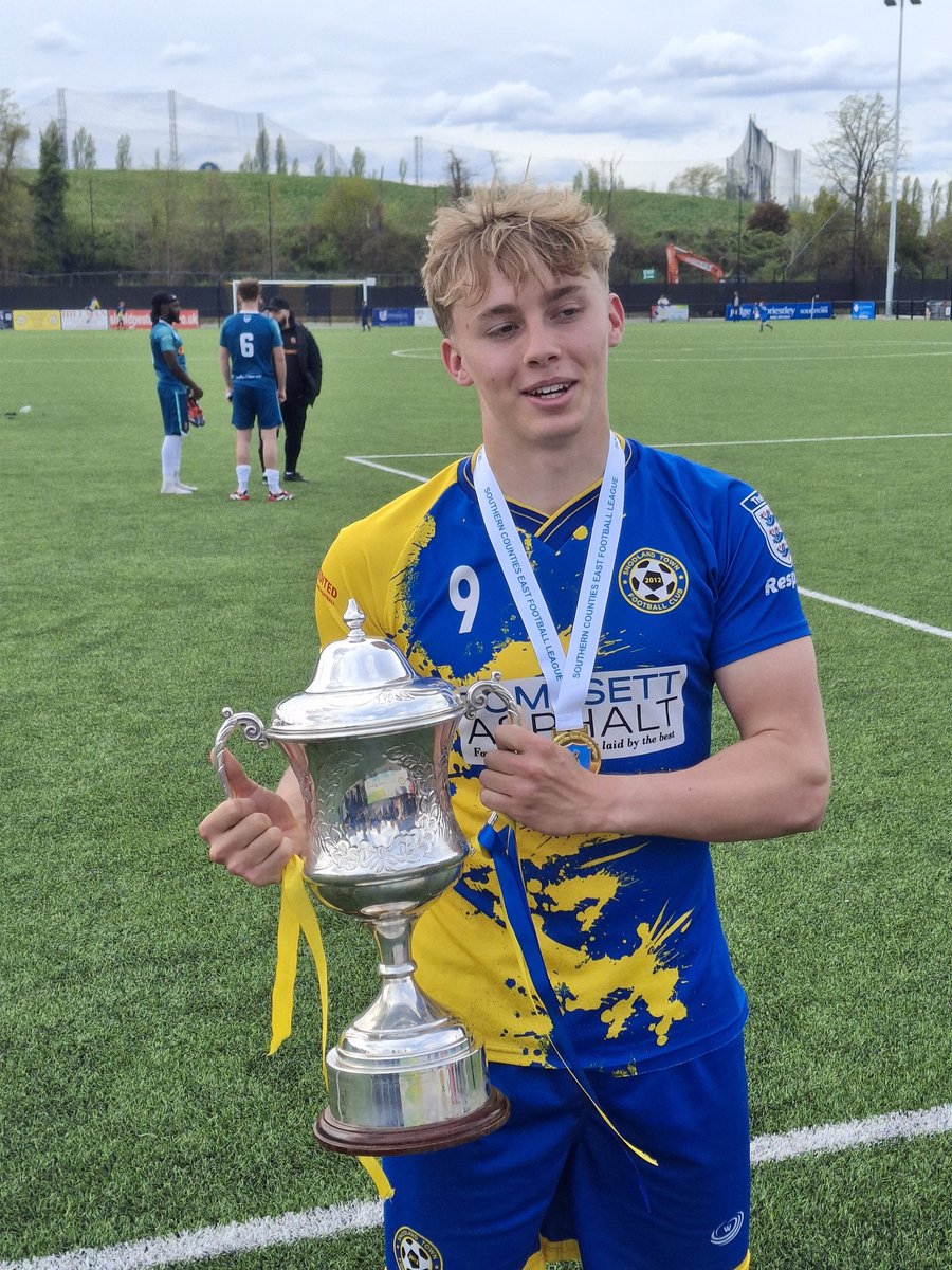 Snodland Town FC tweet media