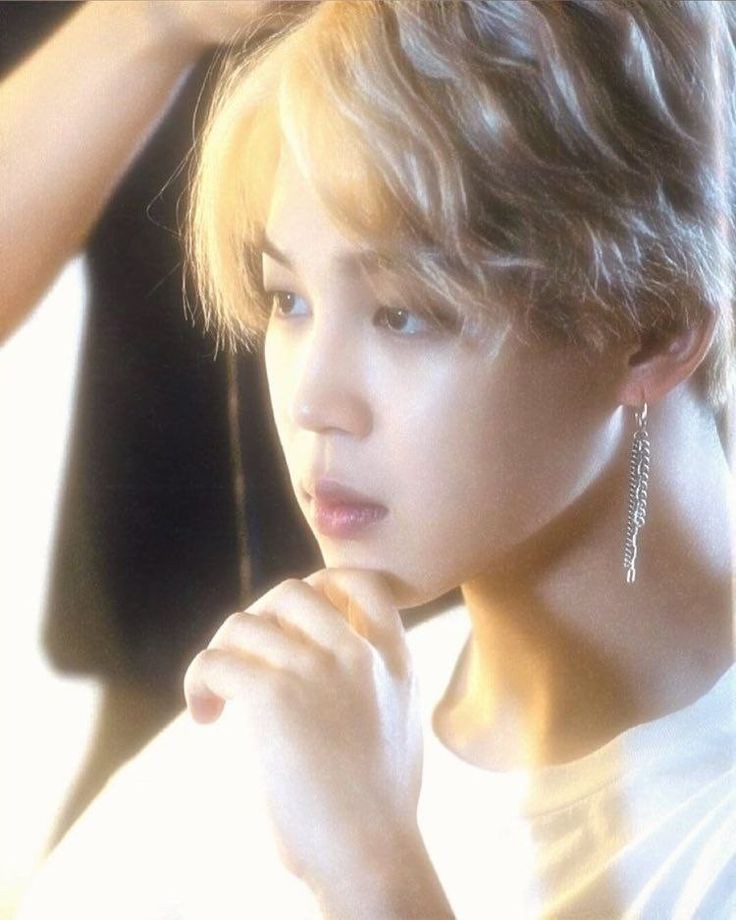 jiminutivo07's tweet photo. ✨School of Tears #jikookau

Jimin (19) leva uma vida de luxo até que seu pai o manda para um colégio interno onde só estudam garotos de 16-19 anos.
ou
Jimin faz tudo para ser expulso, mas não esperava começar a gostar das novas amizades e de Jungkook (23)  filho da Diretora. https://t.co/7QwPklWX3p
