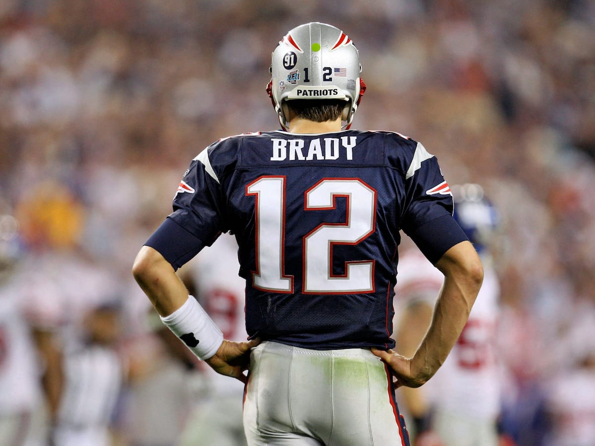 WHICH QUARTERBACK IS BETTER ALL-TIME IN #NFL HISTORY…?

❤️ FOR PEYTON MANNING
🔁 RETWEET FOR TOM BRADY

…