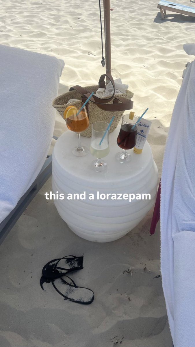 ena80085's tweet photo. need to be on
A beach immediately https://t.co/2ZDcQTlQZ0