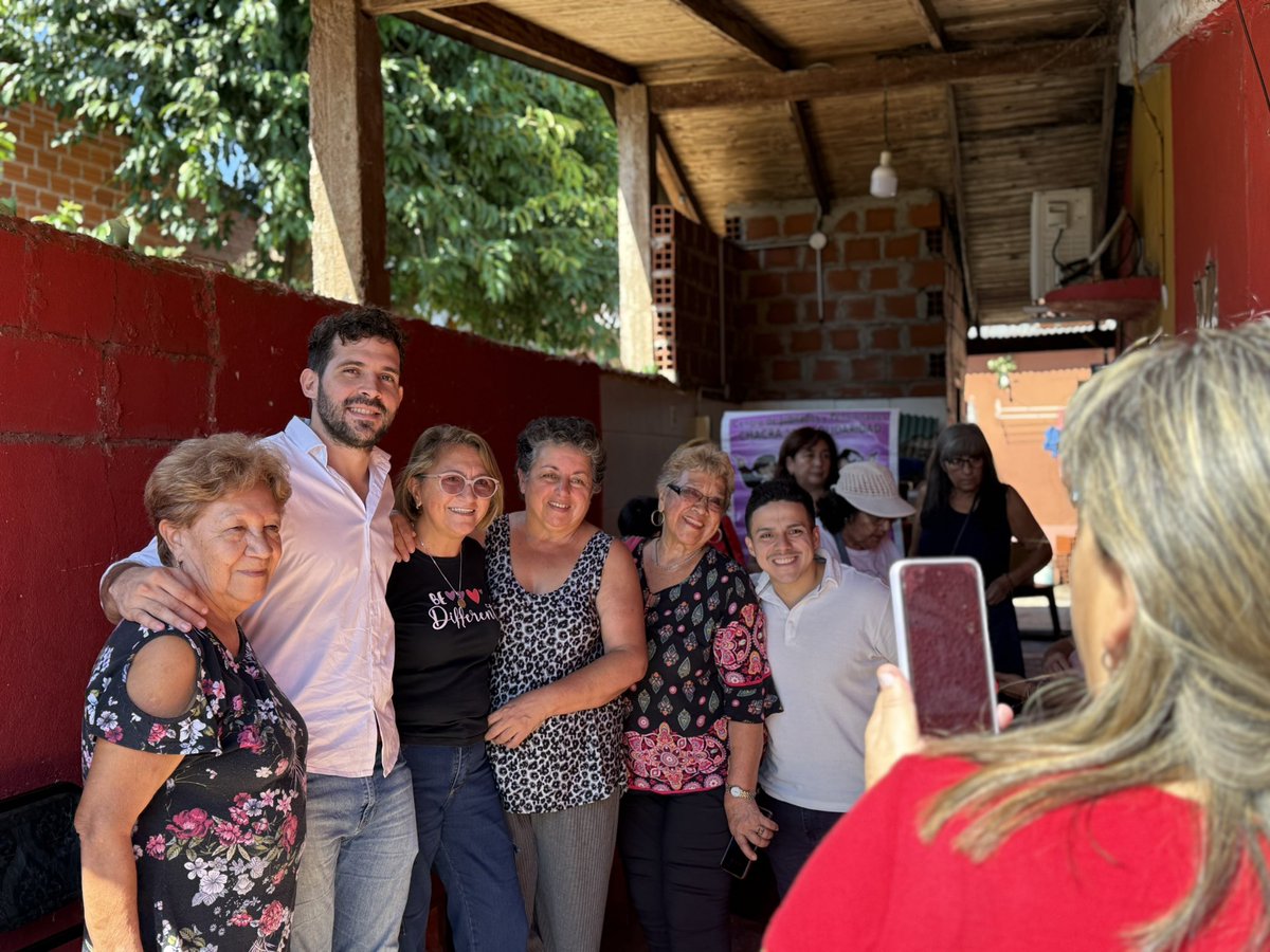 pelinski_ivan92's tweet photo. De visita a dos grandes clubes de abuelos de nuestra ciudad. Por lo general se refieren a ellos como adultos mayores, pero basta con conocerlos para admirar la energía y vitalidad con la que encaran cada día y cada actividad 🫶🏽 

Ellos lo dicen: menos pastillas, más zapatillas. https://t.co/6gwbCjnj30