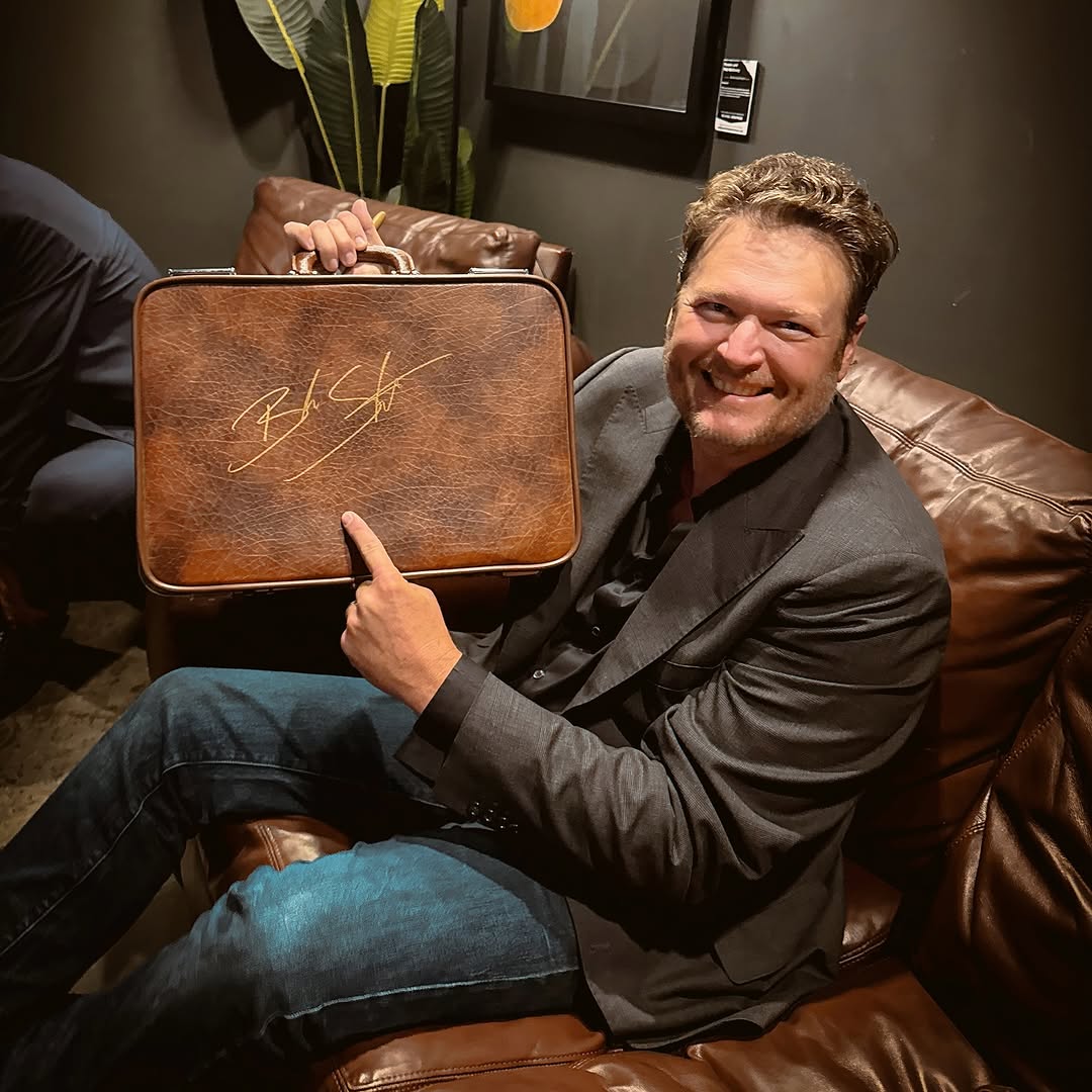 When someone tells me to point to something I love 🫶

Kick off the weekend with Blake Shelton + all of your country favs 🎧: ihr.fm/IHCFavesX