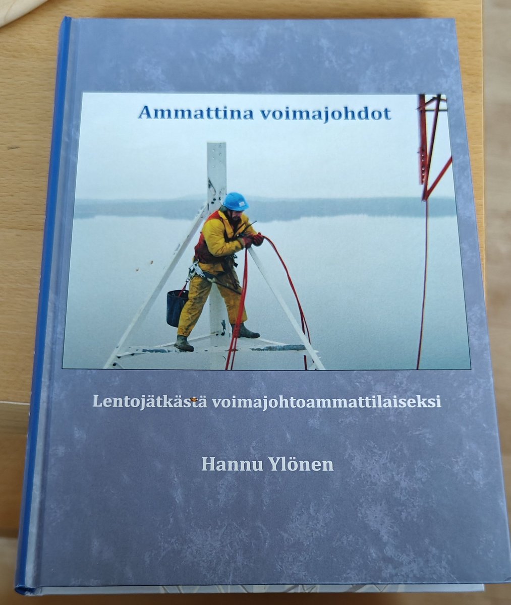 Sarjassa aliarvostettuja tekniikan historiaa käsitteleviä kirjoja: #Fingrid / #IVO voimajohtojen ja voimajohtorakentamisen historiaa. Jo ensimmäiset sivut vakuuttivat että tämä pitää lukea huolella. Mitähän kaikkea appivainaan kirjastosta vielä löytyykään..