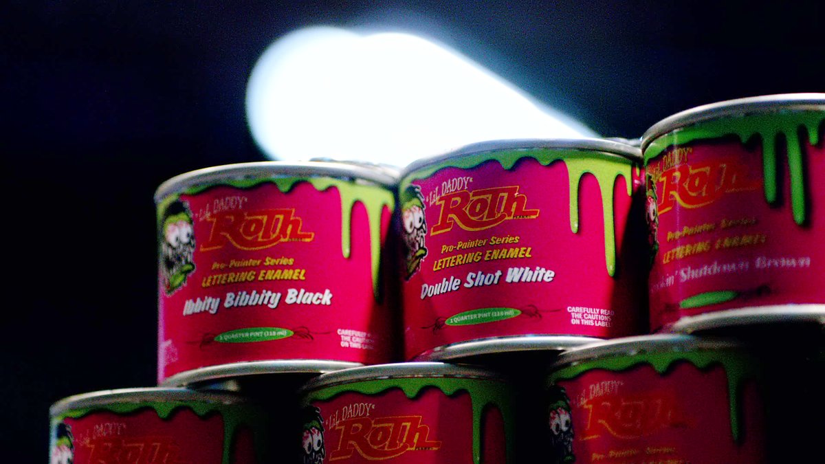 RothMetalFlake's tweet photo. Still from Ink Master - Season 16, Episode 8 “Face Your Fears”

Our Lettering Enamels are on sale, 4oz Cans, 2oz Bottles and Striping Kits!

Grab ‘em here: https://t.co/akxFHyHYkh https://t.co/FMZw9iizn6