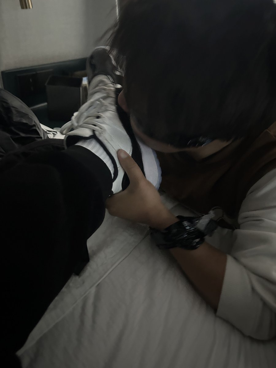 dextexodgj's tweet photo. 谁想和他一样贱，可以报名了 https://t.co/OlR8ZUkhpS