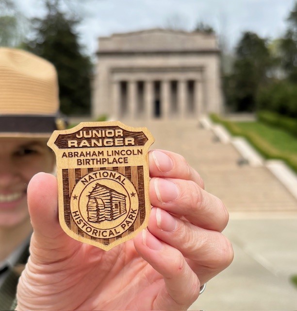 National Park Week starts TOMORROW! 

Celebrate Junior Ranger Day with fun activities for kids of all ages. 🎉 

📍 Birthplace Unit: 11am-3pm EST 
📍 Knob Creek Unit: Activities all day

This year’s theme: “Your Park Playlist” Come create your own soundtrack of adventure!