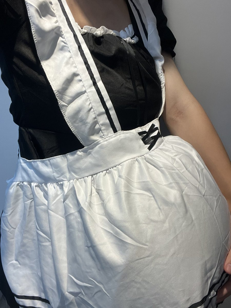aaaaa125706's tweet photo. 雖然才剛懷孕
但應主人的要求 戴上了假孕肚
要在大一點也可以歐～～
���待第一次產檢跟這次會懷幾個 https://t.co/VnONtLd1wx