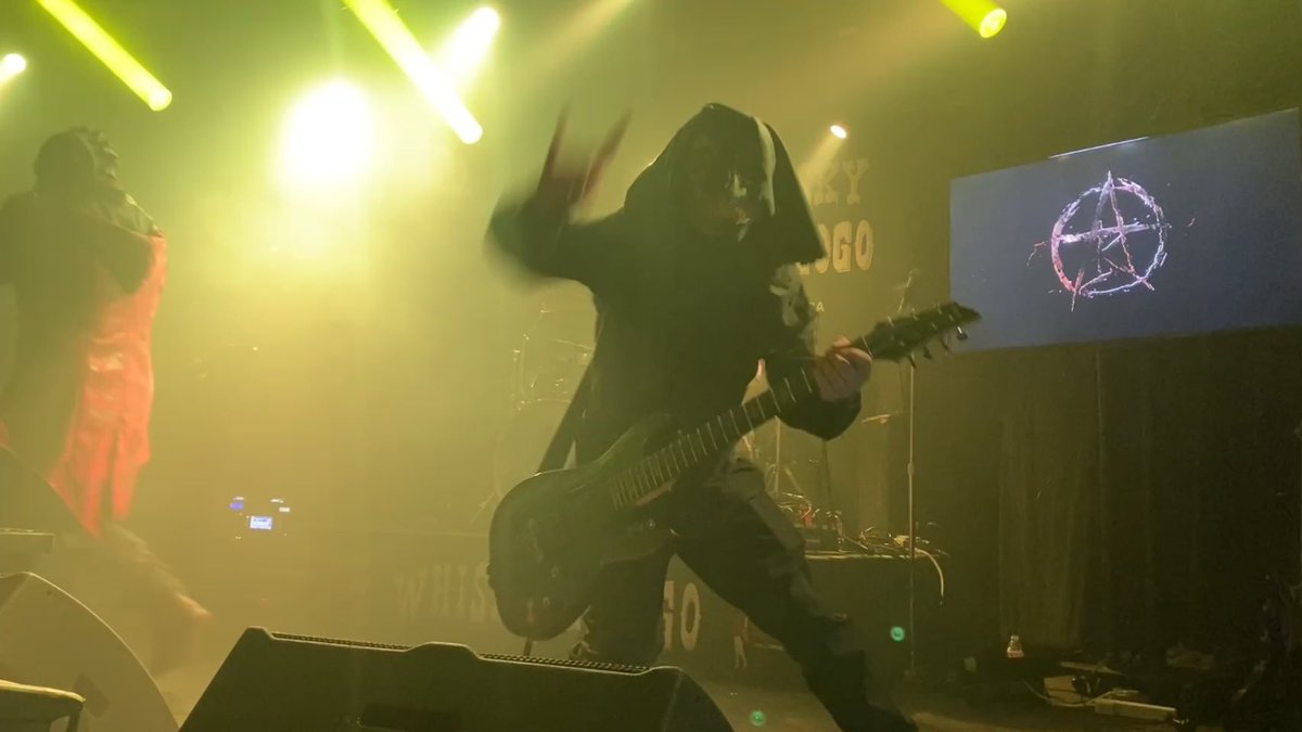 JackAndrad's tweet photo. Had a #great time hanging with my bros Carlos and watching Max’s  #band  super #fun
#Metal 
#Tour 
#Live 
#Music https://t.co/e7HOGOoEO1