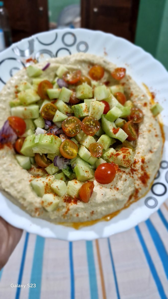 nice_indian18's tweet photo. Off day
Hummus salad 🥗😋 https://t.co/kZHtETRSiM