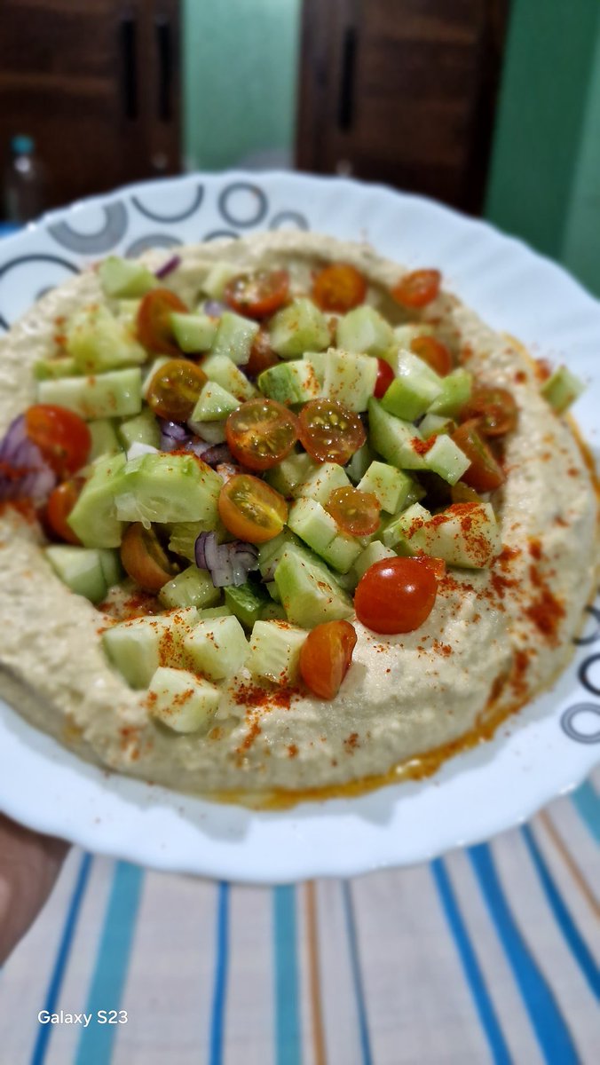 nice_indian18's tweet photo. Off day
Hummus salad 🥗😋 https://t.co/kZHtETRSiM