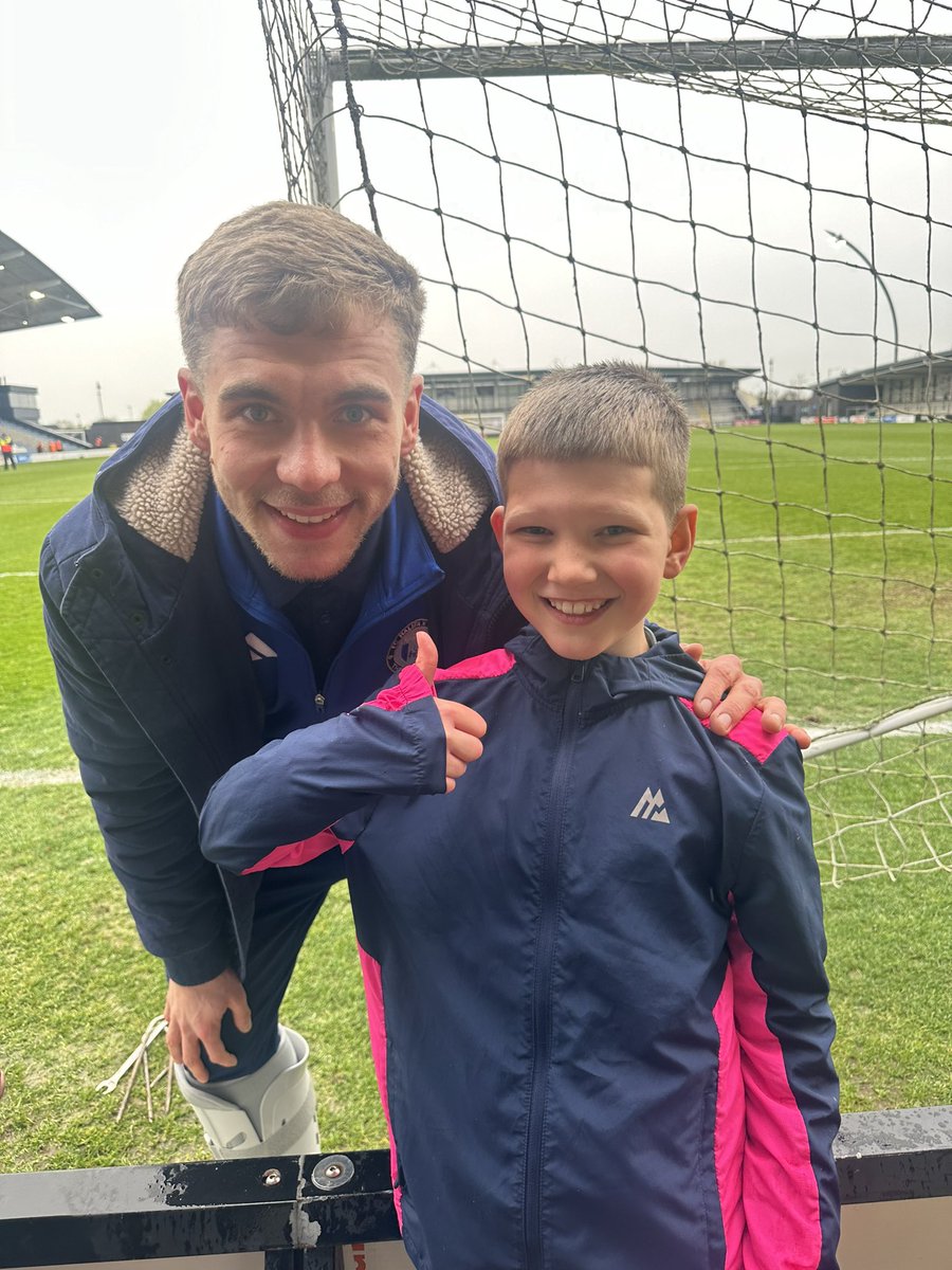 Watching Super Shaymen, putting on a show! 💫💙⚽️ <a href="/jackevans_8/">Jack Evans</a> <a href="/FCHTOnline/">FC Halifax Town</a>