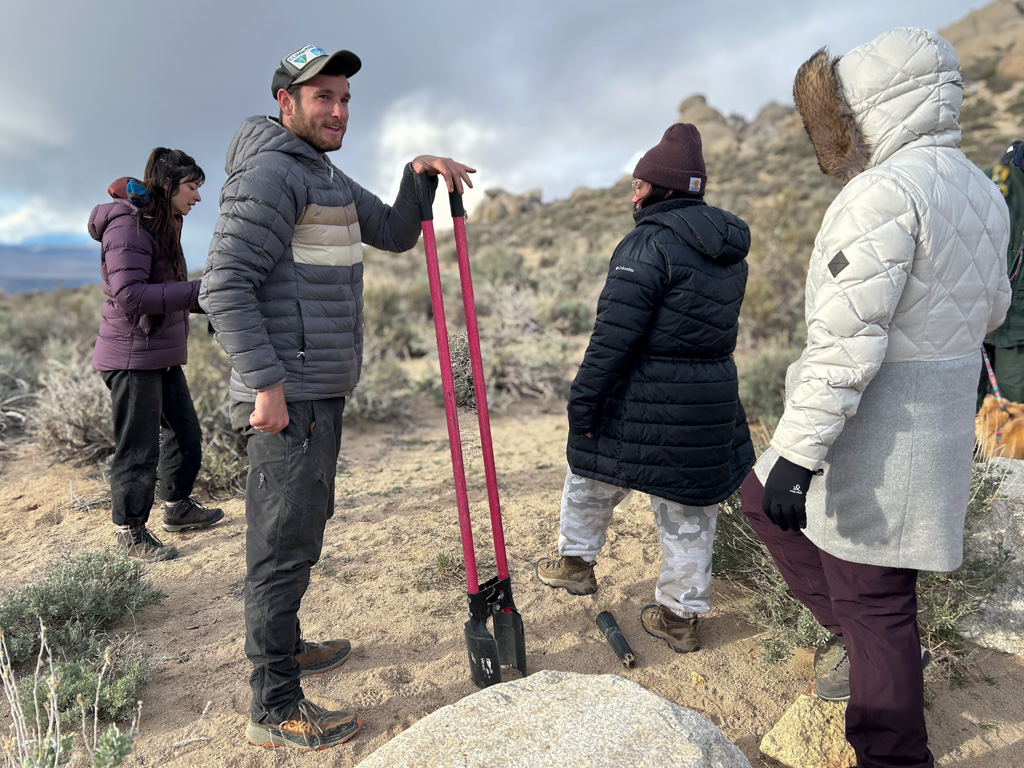 SierraForever's tweet photo. We thank our friends at @TheSheetTweet
for including our submitted story on the #BishopClimbingRangers as the #Stewardship feature in The Green Sheet Earth Day Section this year. Go to https://t.co/N0c0AwLEyq >Online Edition>April 19, 2025, to learn all about them &amp; how to help. https://t.co/PvwjFgHmAL