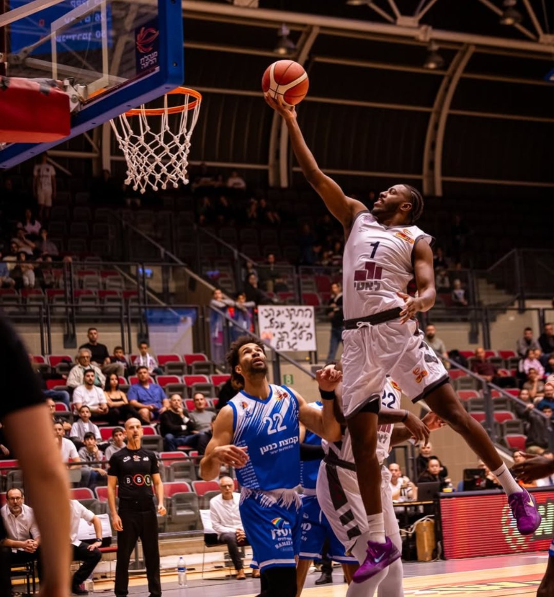 Another solid game from Keandre Cook for Ironi Kiryat Ata in Israel. 

29 MP | 16 PTS | 7 REB | 1 STL
5/12 FGM (41.6%)

Now averaging across his 3 games:
17.3 PPG | 6.0 RPG | 2.7 SPG

#NBL #NBL26