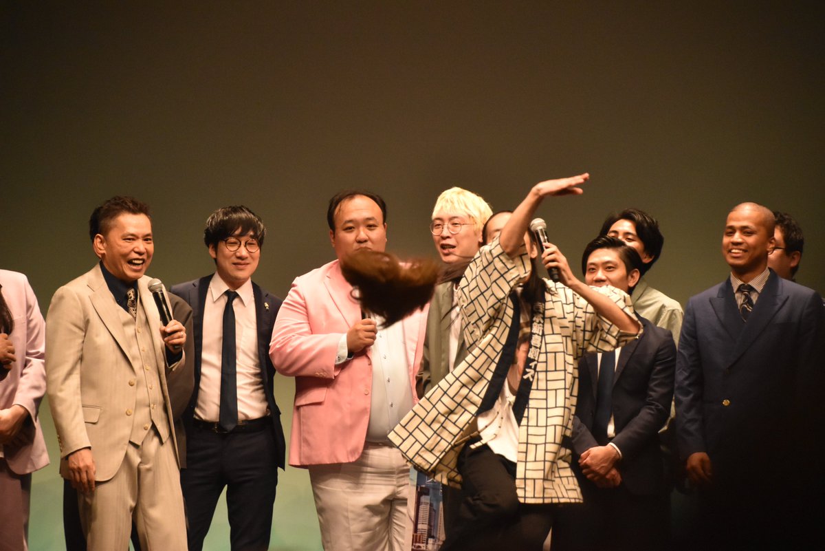 oricon's tweet image. 真空ジェシカ川北、ガクの“7万円かつら”客席に投げる
oricon.co.jp/news/2380507/?…

#真空ジェシカ #ガク #タイタンライブ #川北 @kawktk @gakegakegake