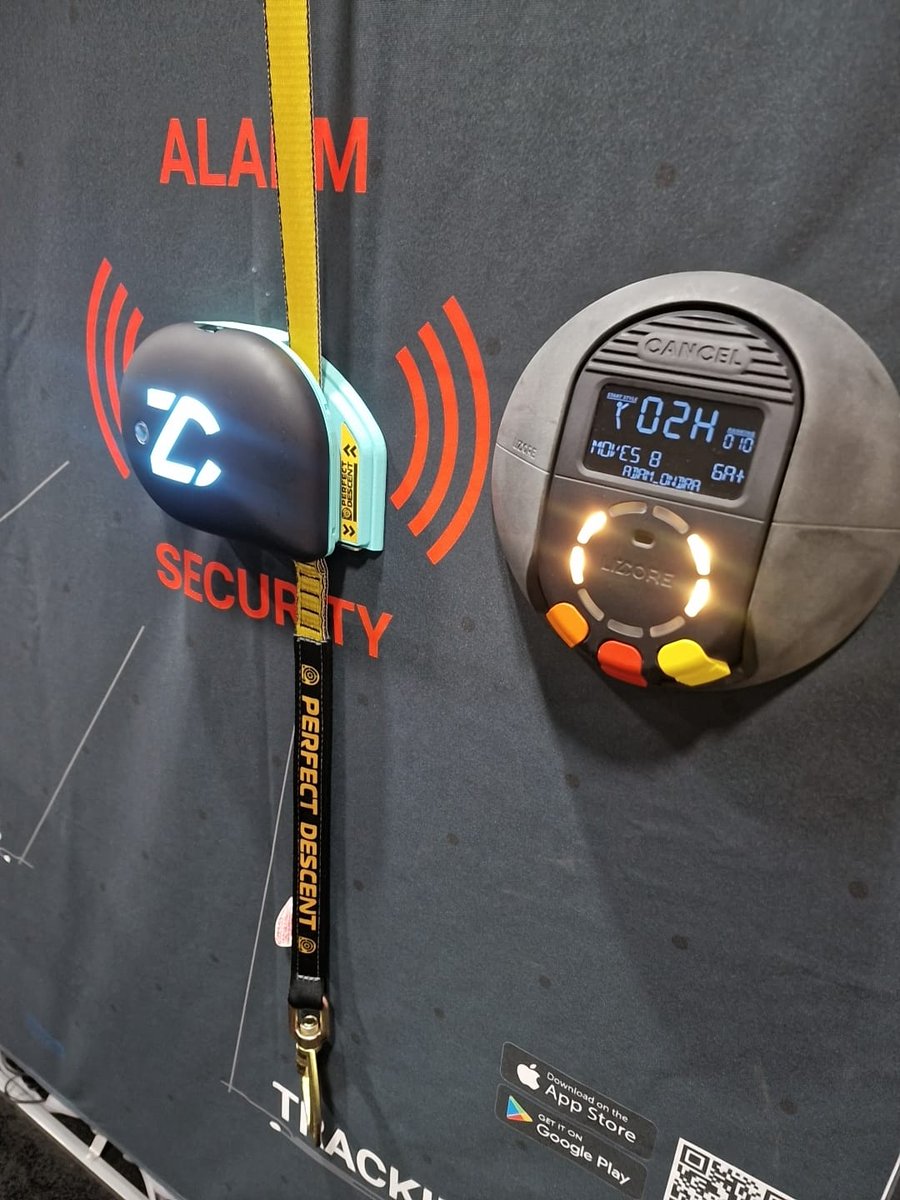 Lizcore_system's tweet photo. New safety system for auto belay devices with camera and AI control. Lizcore's Safety-Gate verifies the correct placement of the harness and carabiner, and generates alarms for administrators and instructors if anyone is in danger at the auto belays. https://t.co/oszM1EM33C
