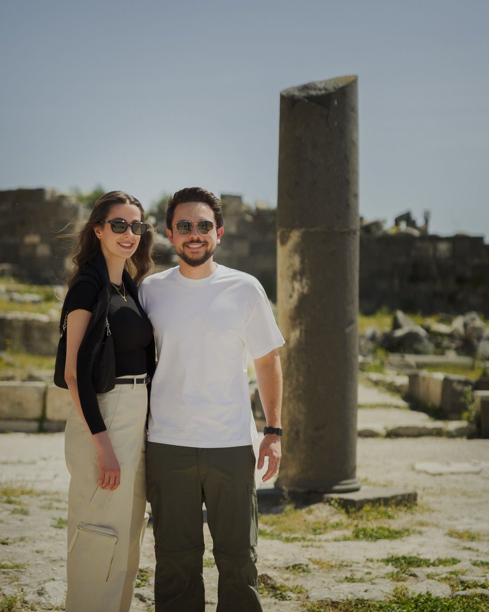 الأمير حسين : ربيع الشمال دائما غير 🩵

تشرفنا بوجودك في إربد عروس الشمال 🩵🫡
والله انه إربد فعلاً غير 🩵🩵