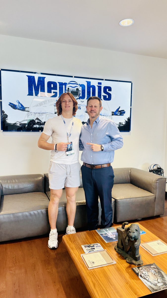 Jacob Curry (@jacobc2026) on Twitter photo Had a great time visiting <a href="/MemphisFB/">Memphis Football</a>. I appreciate the hospitality. <a href="/RSilverfield/">Ryan Silverfield</a> <a href="/HankinsJordon/">Jordon Hankins</a> <a href="/GasperMEMGM/">Scott Gasper</a> <a href="/Blake__Moore/">Blake Moore</a> <a href="/CoachDrafts/">Collin Drafts</a> <a href="/CoachRGarth/">Coach G</a> Had a great time visiting <a href="/MemphisFB/">Memphis Football</a>. I appreciate the hospitality. <a href="/RSilverfield/">Ryan Silverfield</a> <a href="/HankinsJordon/">Jordon Hankins</a> <a href="/GasperMEMGM/">Scott Gasper</a> <a href="/Blake__Moore/">Blake Moore</a> <a href="/CoachDrafts/">Collin Drafts</a> <a href="/CoachRGarth/">Coach G</a>