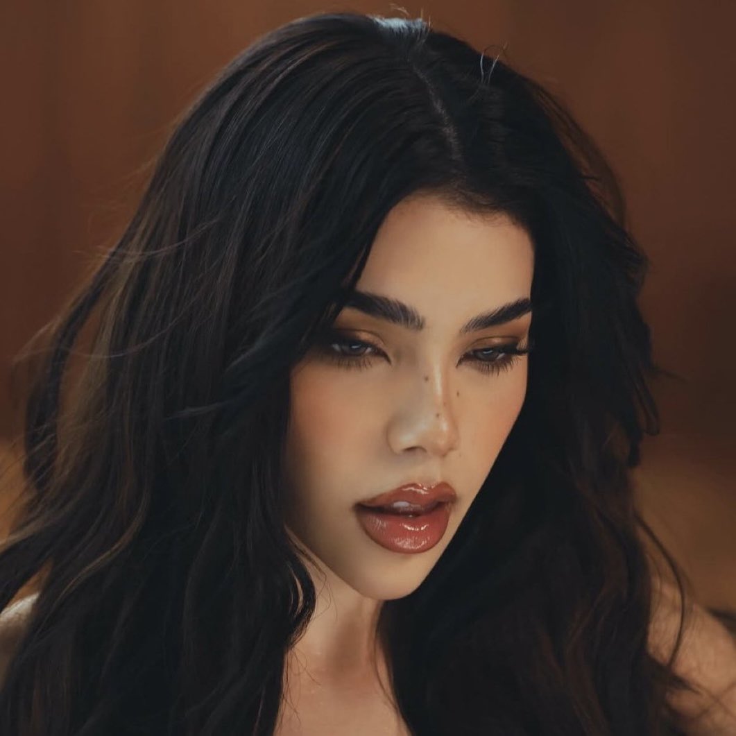 KeniaOsReport's tweet image. Spotify Update — Oyentes Mensuales:

@KeniaOS — 8,481,466 (+22,686)